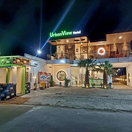 Urbanview Hotel Sakura Kampung Inggris Pare By Reddoorz Bagian luar foto