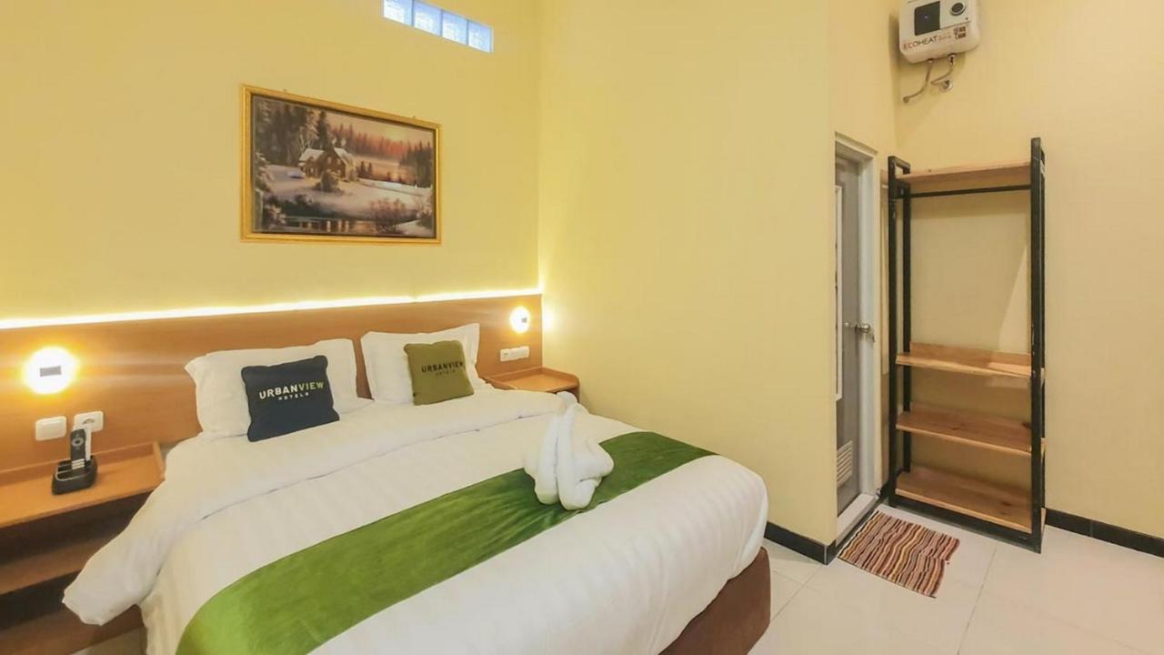 Urbanview Hotel Sakura Kampung Inggris Pare By Reddoorz Bagian luar foto