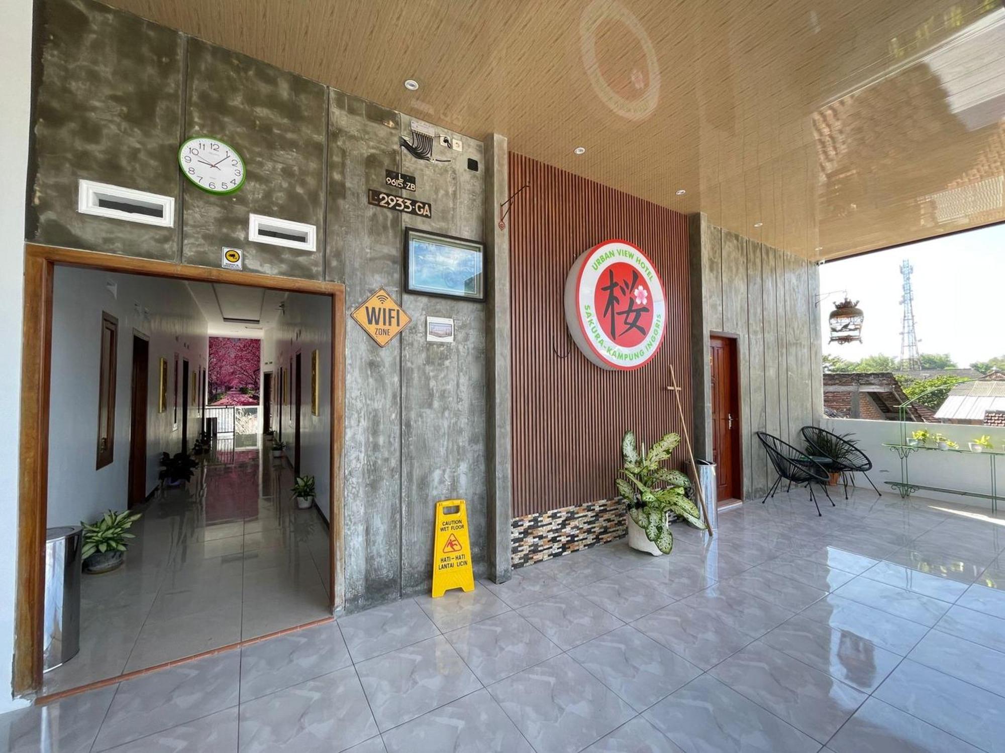 Urbanview Hotel Sakura Kampung Inggris Pare By Reddoorz Bagian luar foto
